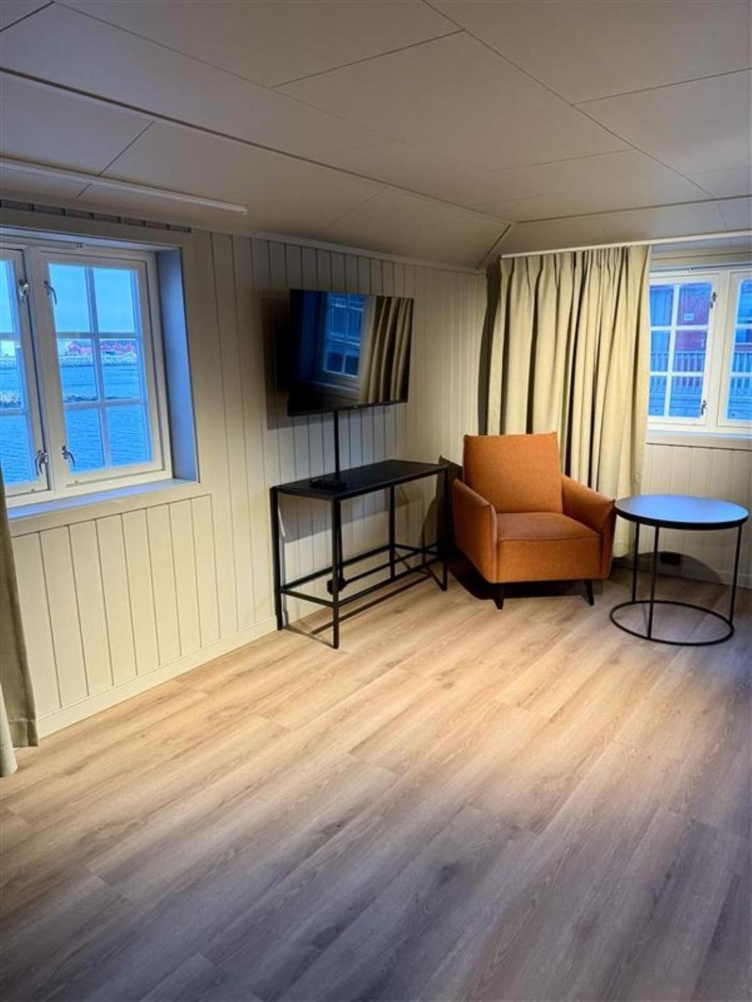 Gronnbuene Rorbu Hotel Andenes Ngoại thất bức ảnh