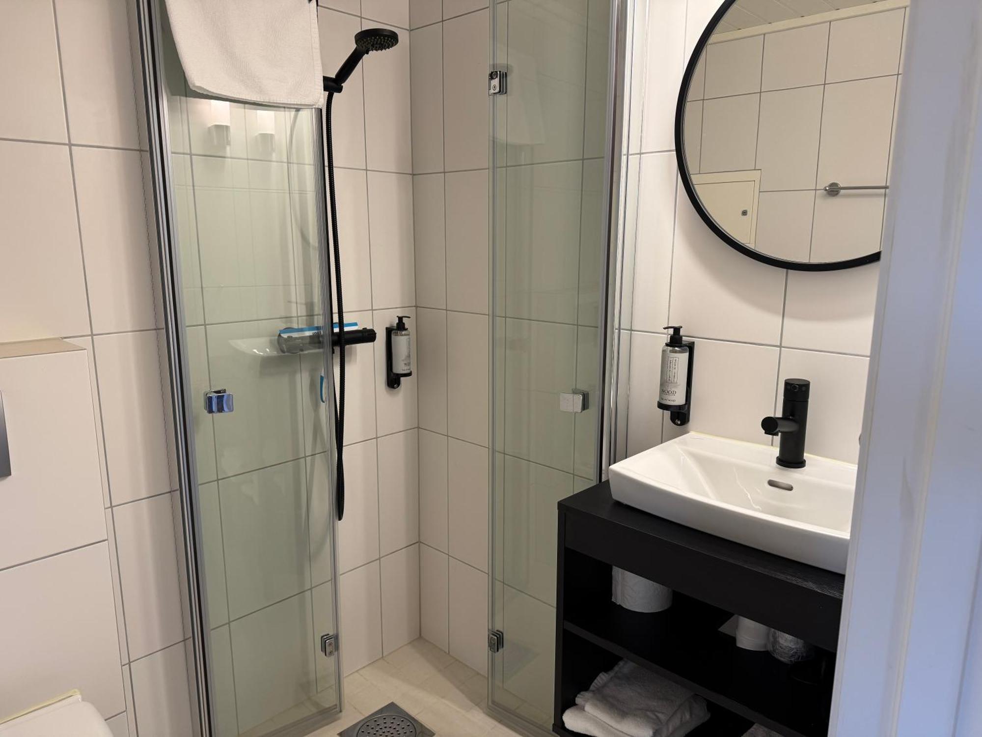 Gronnbuene Rorbu Hotel Andenes Ngoại thất bức ảnh