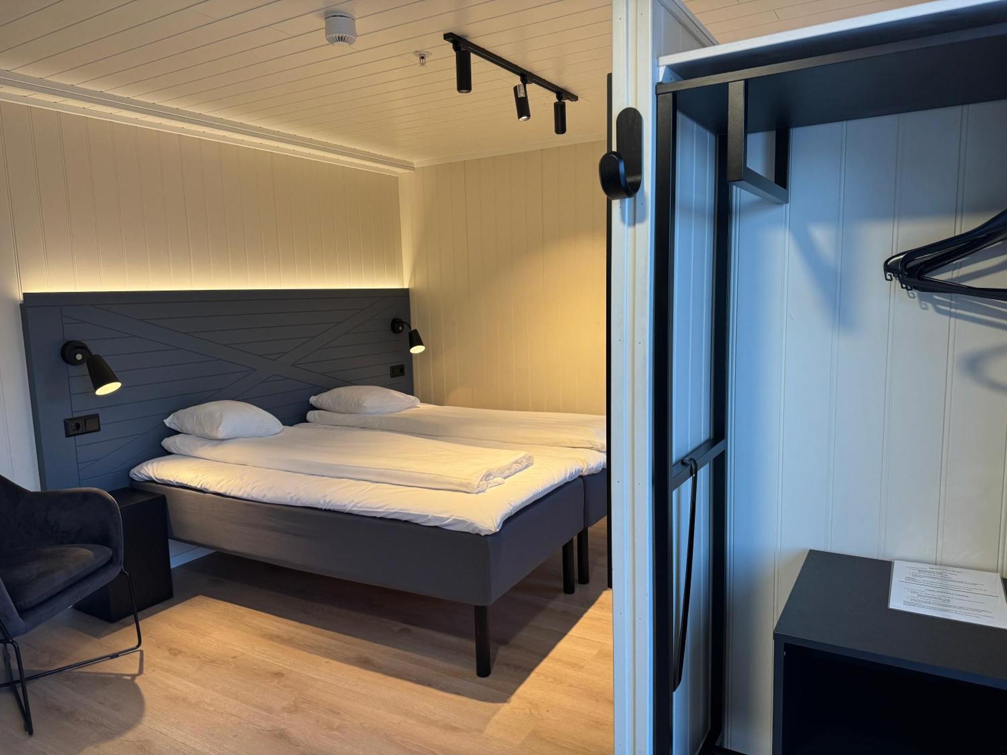 Gronnbuene Rorbu Hotel Andenes Ngoại thất bức ảnh